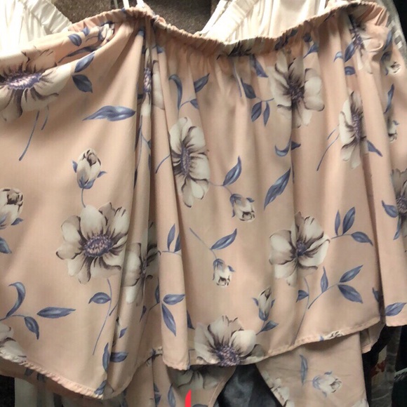 Off the shoulder top - Picture 1 of 1
